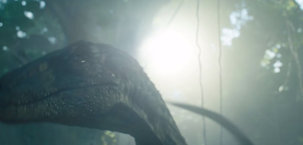 [22/25] Just like in the first Jurassic World, Fallen Kingdom had a plenty of extended seconds of footage found here and there from a couple of different scenes, such as Blue being shot by a tranq dart, and Rexy's camera going higher after biting a Carnotaurus, or in the Prologue