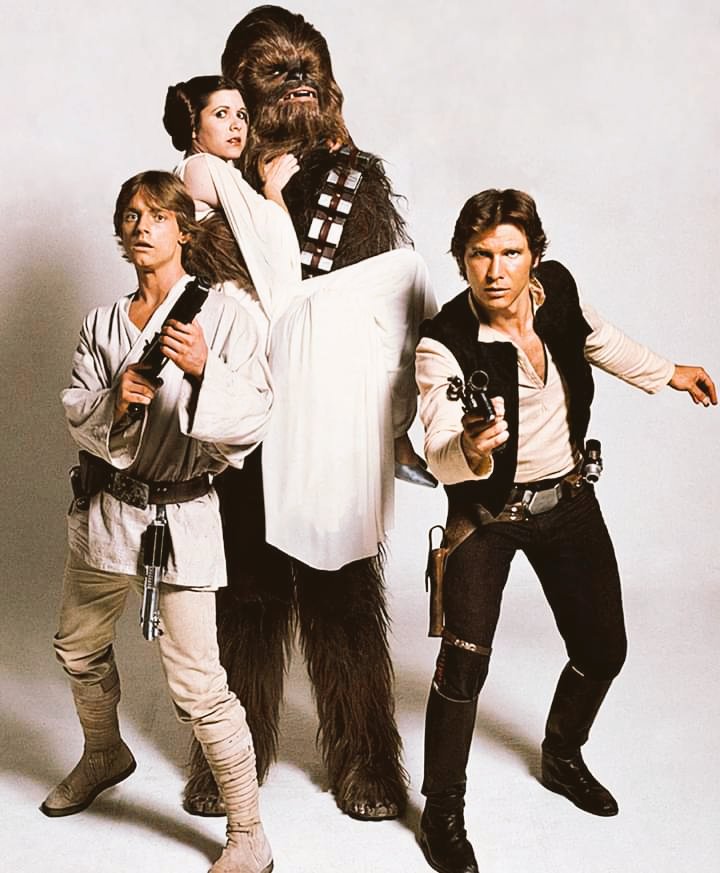 Tanto tempo fa, in una galassia lontana lontana…
Mark Hamill, Carrie Fisher, Peter Mayhew, Harrison Ford. https://t.co/XUQAmAo4Kj