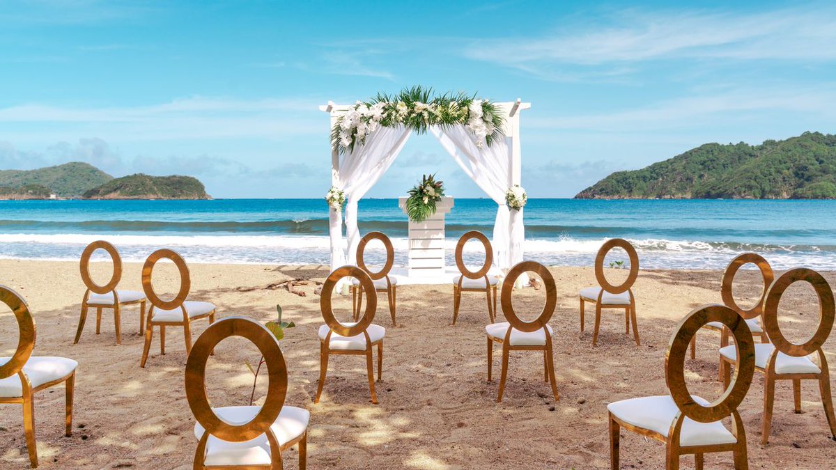 visit_tobago's tweet photo. Your love is beyond ordinary, so why not say "I Do" in an extraordinary paradise  #Tobago has a multitude of stunning #wedding locations including unspoilt beaches, sweeping clifftop villas, historical ruins, and amazing waterfalls. https://t.co/AVmw0JdTcE
📷: @islandvisiontt https://t.co/1J76H1y2h5