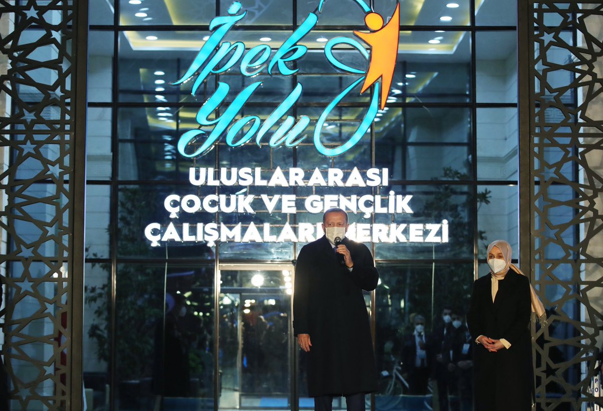 tcbestepe's tweet photo. Cumhurbaşkanı @RTErdogan, Elazığ’da İpek Yolu Uluslararası Çocuk ve Gençlik Çalışmaları Merkezi Açılışına katıldı. https://t.co/Ayp0LAEtml