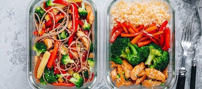 waswiressen's tweet photo. #MealPrepping - Vorkochen neu entdeckt! #Saisonal genießen, gesund und vielseitig essen und Lebensmittelverschwendung vermeiden: Wir haben einen neuer Meal-Prepping #Wochenplan für den Winter ➡️ https://t.co/pdXHpnj9l0 #Vorkochen https://t.co/lzeaMQ1G49
