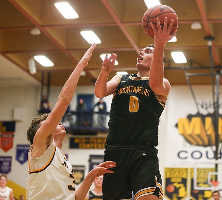 FosterWonders's tweet photo. I am a senior who plays basketball at Iron Mountain. If we have a season, our team will follow ALL COVID-19 safety protocols. Share this message and a photo of yourself if you feel the same way. This is my last chance, #LetUsPlay 
@GovWhitmer https://t.co/G7pa0SsKdu