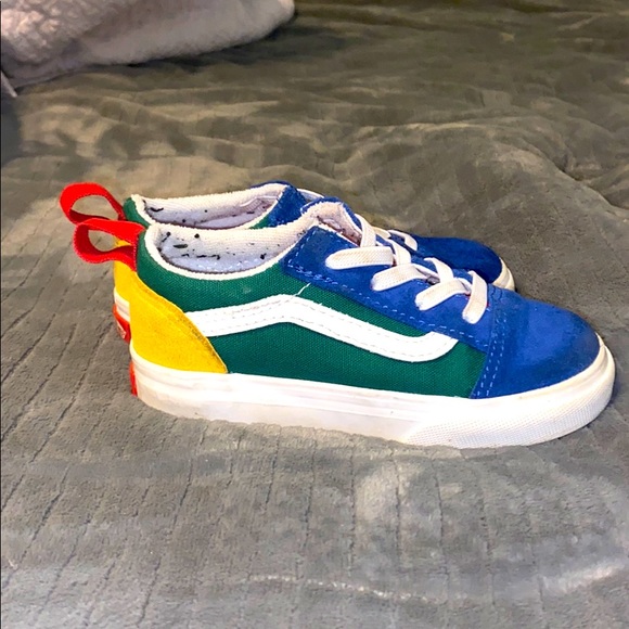 viume2's tweet photo. So good I had to share! Check out all the items I'm loving on @Poshmarkapp #poshmark #fashion #style #shopmycloset #meettheposher #vans #louisvuitton: https://t.co/vHJH4rmR2z https://t.co/WptlossefT