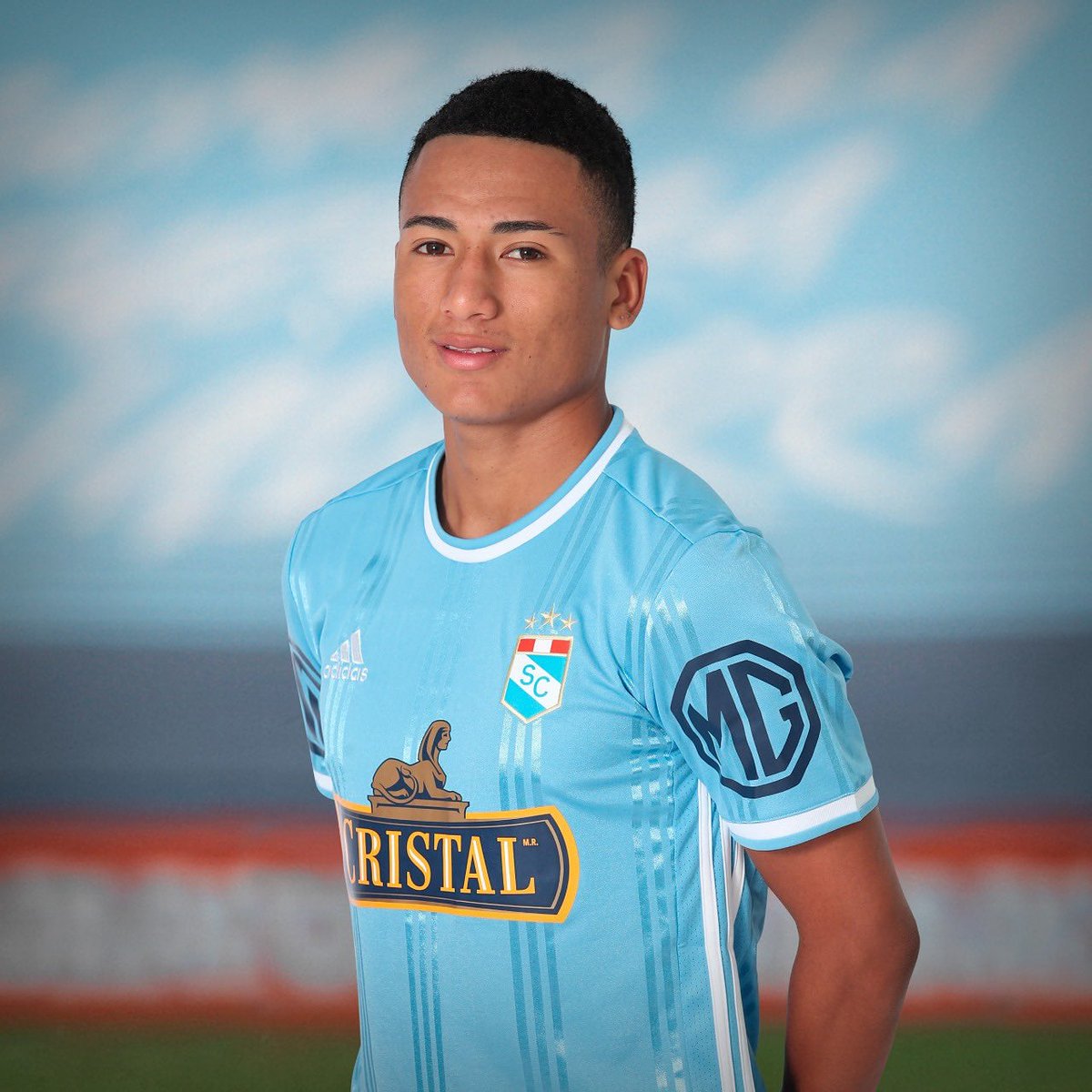 Aryan Romaní: Extremo de Sporting Cristal, categoría 2001. En Carlos Stein demostró de lo que es capaz. Siendo determinante para salvar la categoría. Si en Municipal lograr sostener el nivel mostrado estará para dar el salto a donde tiene contrato, Sporting Cristal.