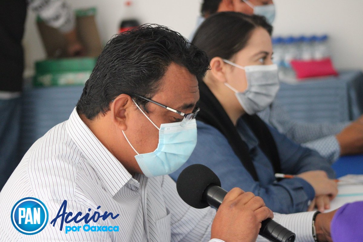 PANOaxaca's tweet photo. El día de hoy, se realizó la Sesión Ordinaria de la Comisión Permanente del Comité Directivo Estatal del PAN en Oaxaca.

#UnidosYFuertes nos coordinamos para presentar las mejores propuestas en este #2021.

¡La ruta #Azul va!

#SomosPAN 
#VaXOaxaca https://t.co/bsbWo2a2oR