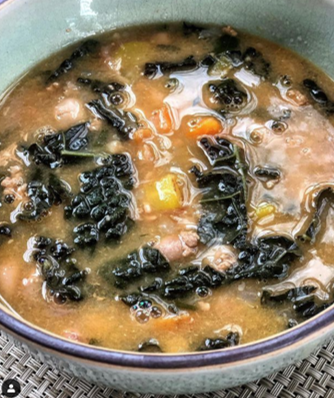 The newest issue of Delicious Bits is out, in which I contemplate a life with more walking and no left turns, plus a link to a warming January soup. Link below and in bio duckandcake.substack.com/p/a-life-witho…