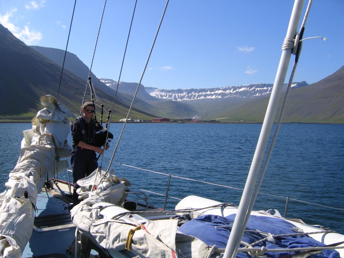 Fair fa' your honest, sonsie face, 
Great chieftain o the puddin'-race!
Aboon them a' ye tak your place,
Painch, tripe, or thairm:
Weel are ye wordy o' a grace
As lang's my arm

We hope you are all enjoying your haggis, neeps and tatties tonight! 

#burnsnight #rabbieburns