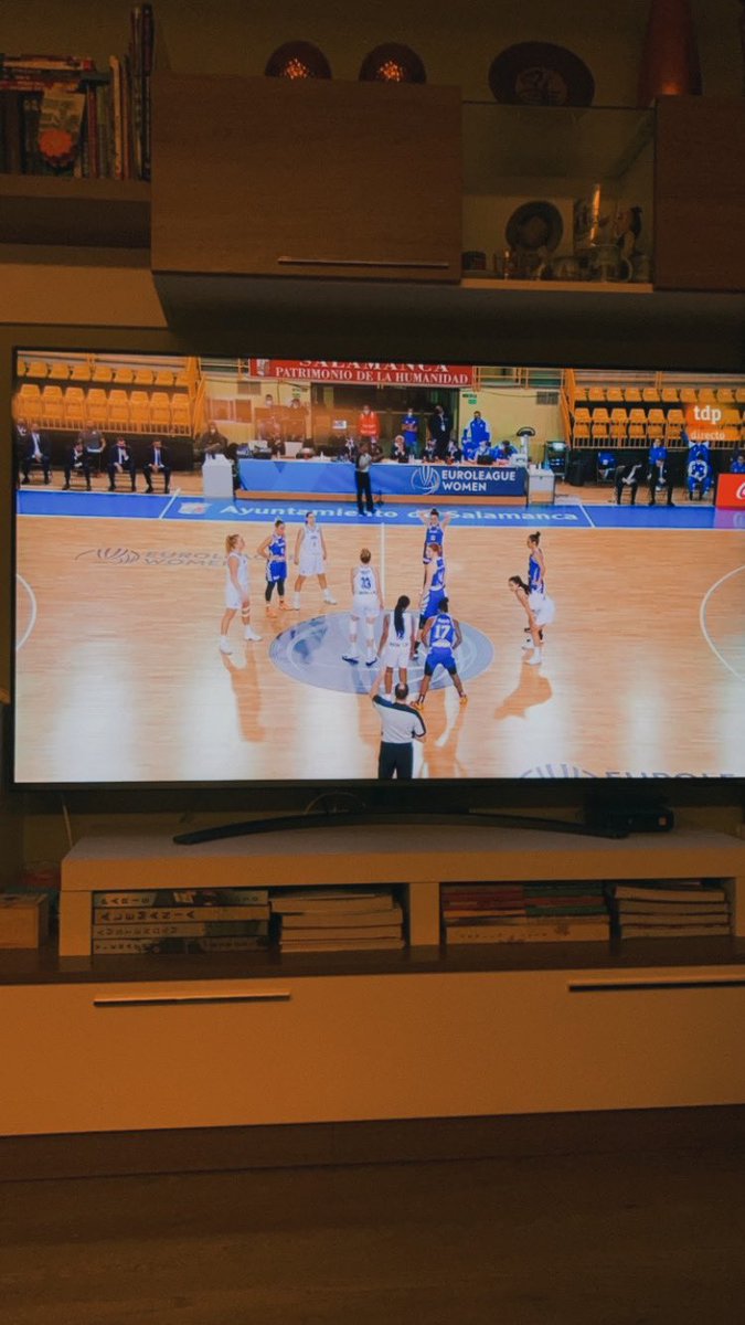 elisapm9's tweet photo. Todo el deporte que no estoy haciendo lo estoy viendo.
Hoy toca basket 🏀 https://t.co/uB61mkMbMT