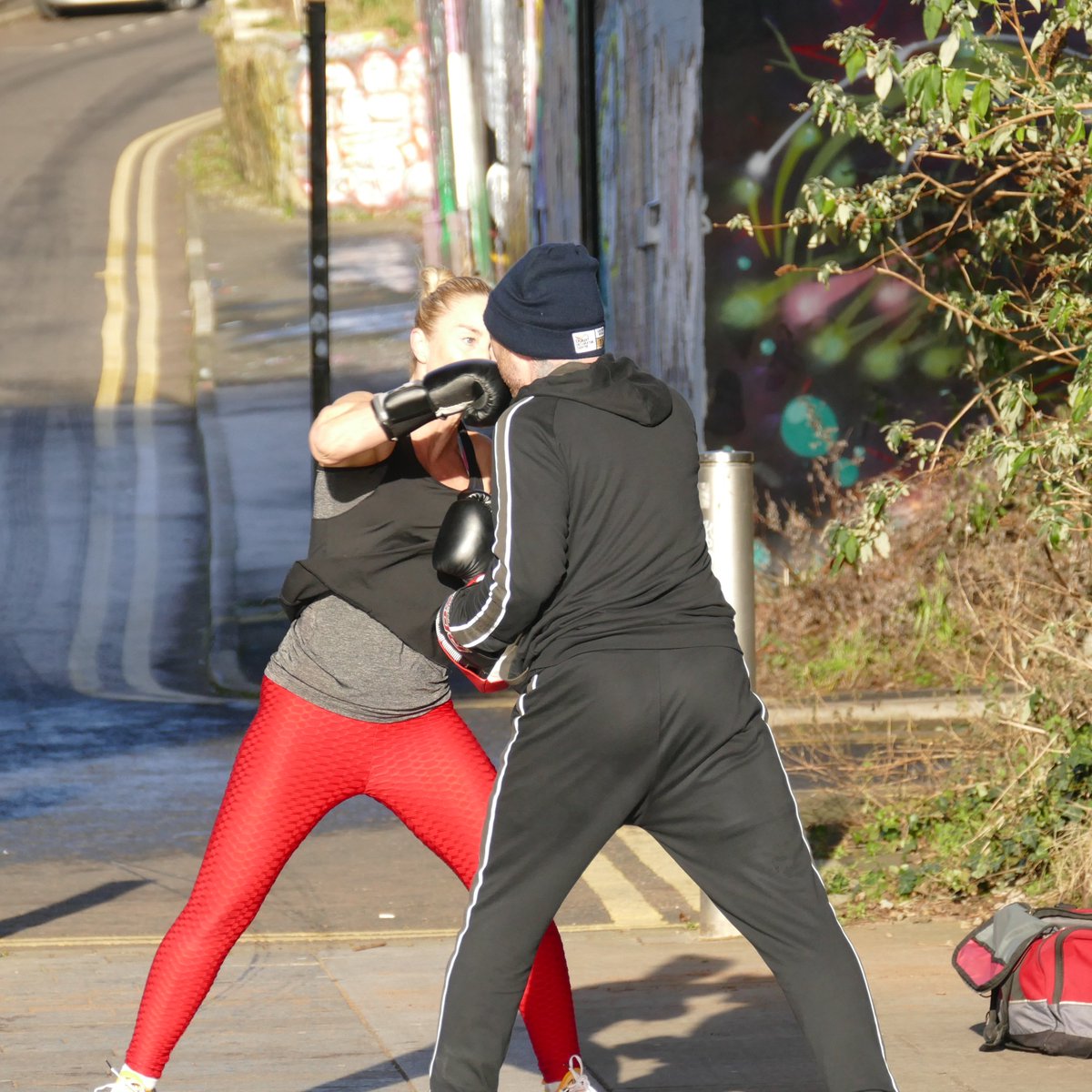 Determined not to give up on adventure in Lockdown 3,  @ballisticowl and I took advantage of the glorious winter light & photographed our way around  #Byker & the  #OuseburnValley. If you don't know  #NewcastleUponTyne you might be surprised by the pics! ***THREAD***1/19