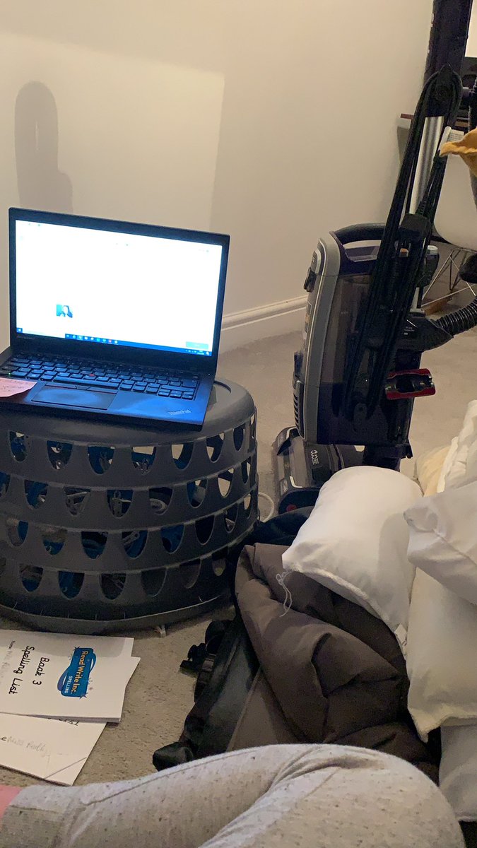 Miss_Reilly_'s tweet photo. Has anyone else got a high tech recording studio in the spare bedroom? #edufail https://t.co/E6PickaPD4