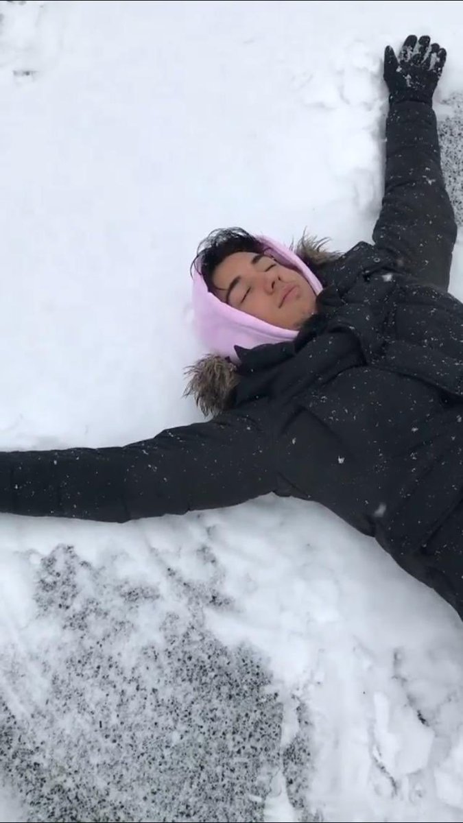 So yesterday we had snow ⛄️ and our @YoungTalentAca4 @youngnotesltd #choir students and staff had a day of well overdue winter fun! Here is what some of you got up to! ❄️ 
#performingartsschool #snow #snowday #performingarts #dance #musicaltheatre #dramaschool #acting #singing
