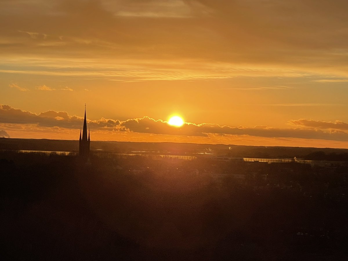 🌤 Kerk Princenhage vanuit Tuinzicht. #Breda #nofilter #photography