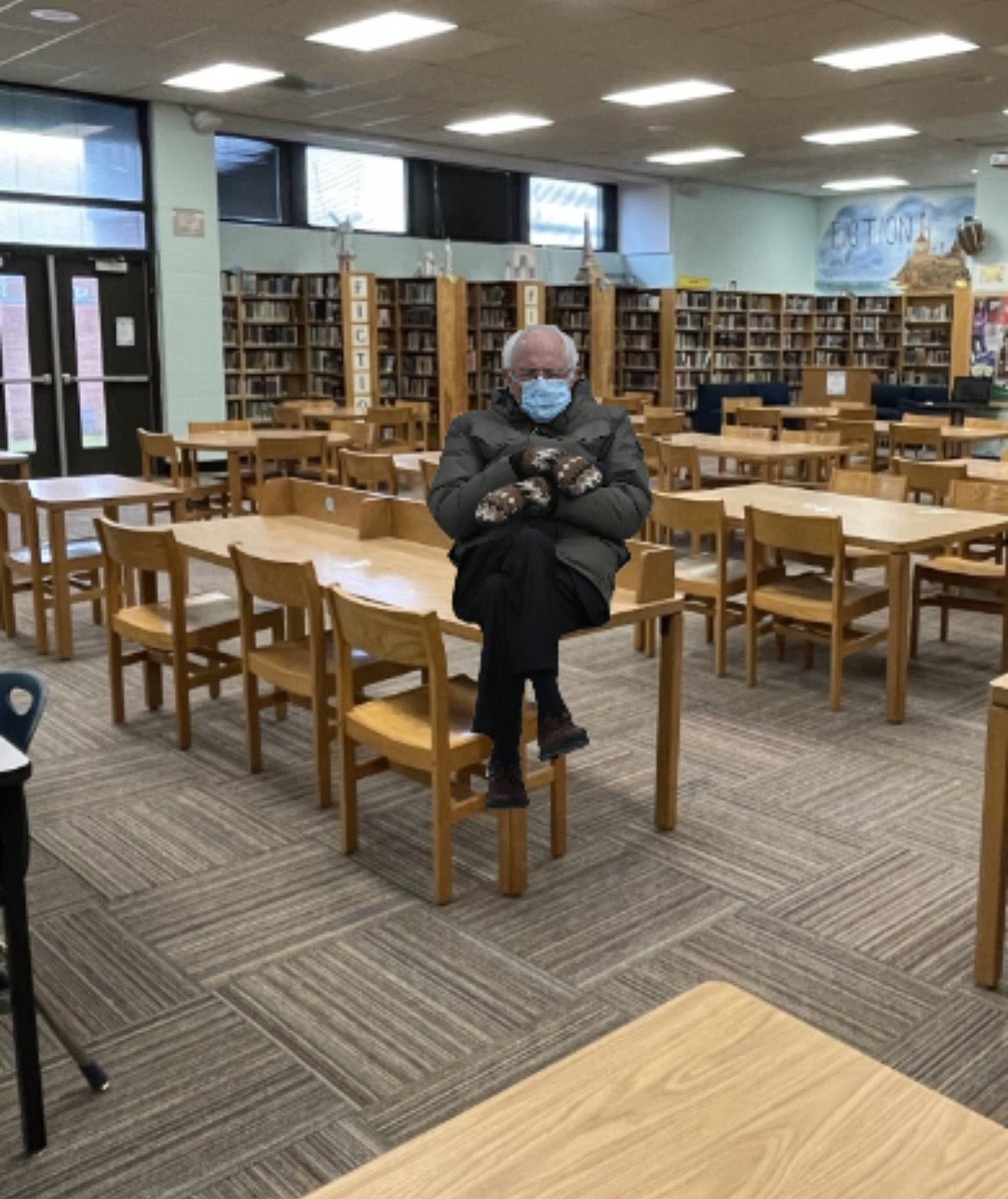 GibbsHSLibrary's tweet image. Hey Eagles! Just over here waiting on you to come get your mitts on your next great book! Come check out our new titles today! @GibbsEagles #kcslms