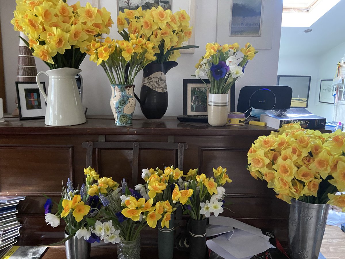 EastGateBooks's tweet image. Planning our lockdown window display...
#springwindows
#independentbookshop
#indiebookshop
#totnes
#totneshighstreet