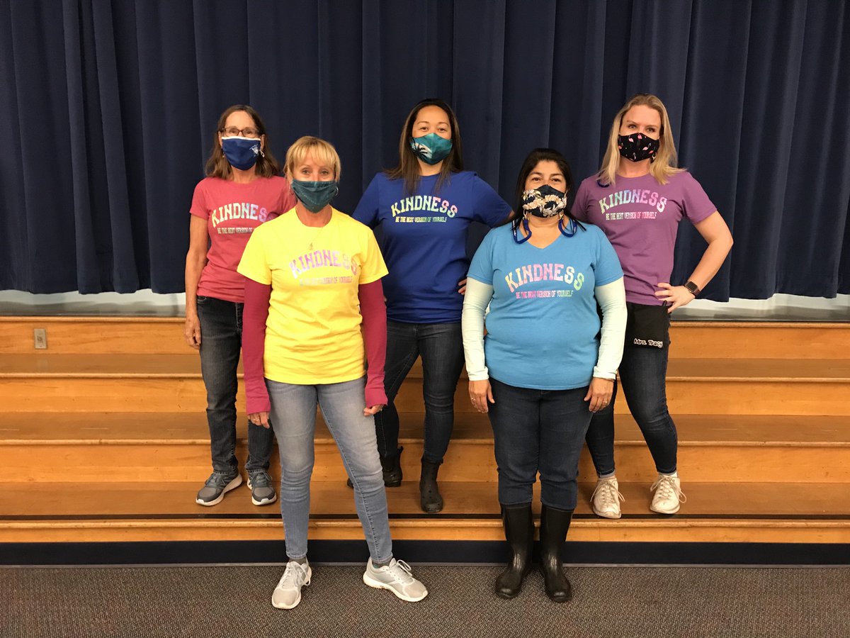 Happy Kindness Week with the best Campus Aide Team Ever!  ⁦<a href="/SSDKristin/">Kristin Baranski, Ed.D</a>⁩ ⁦<a href="/SSDCHILLS/">Carlton Hills School</a>⁩ ⁦<a href="/drsmpierce/">Dr. Stephanie Pierce</a>⁩