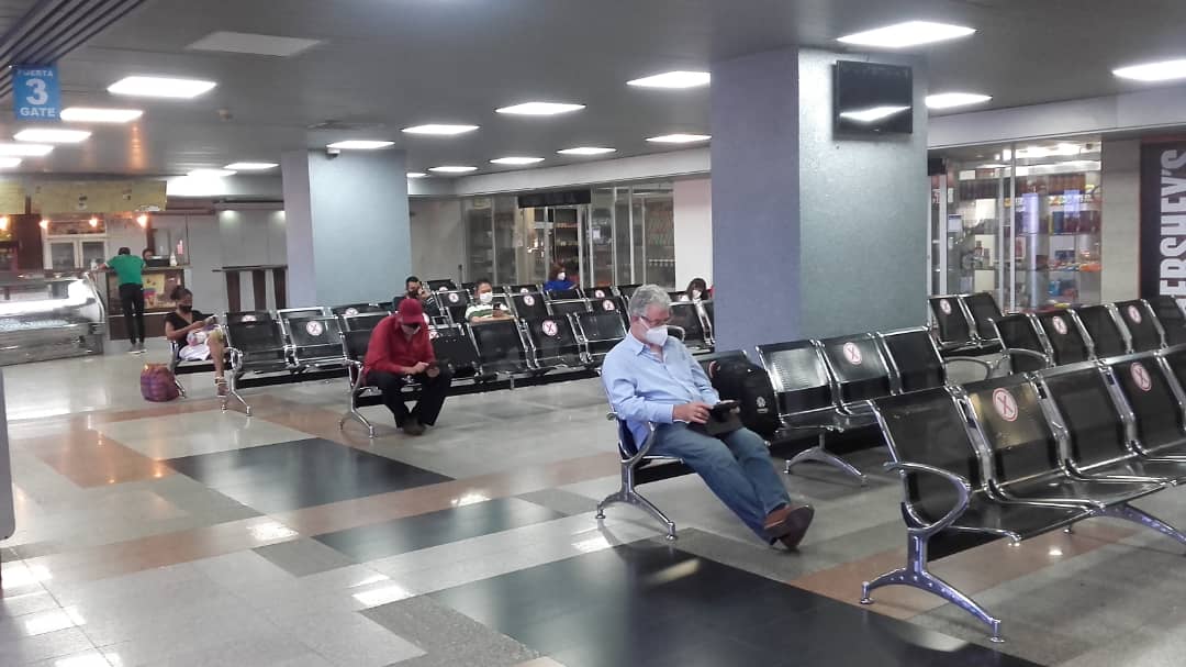 baer_ve's tweet photo. #ReporteBAER | #25Ene La Perla del Caribe despide a sus visitantes desde el @aeroporlamar en Nva. Esparta, tras cumplir los protocolos de bioseguridad ¡@BAERVenezuela les desea, un feliz viaje! Esperamos su pronto regreso a nuestras instalaciones
#CarvativirParaVivir https://t.co/1ayurVN0JK