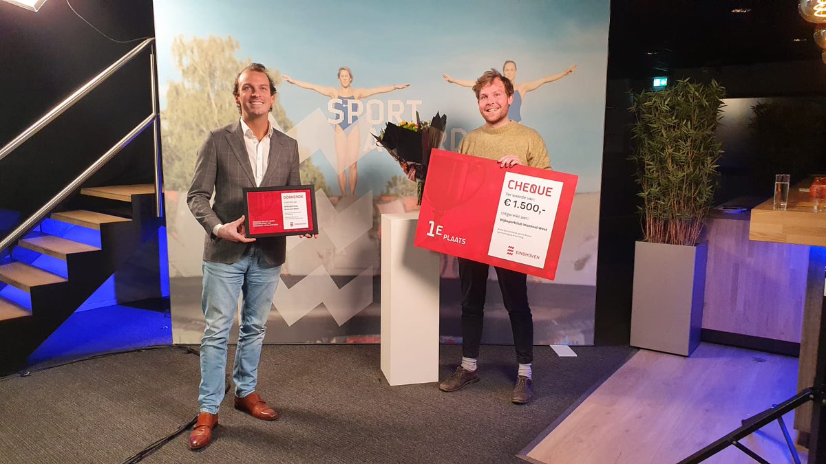 Het beste sportinitiatief van Eindhoven in de categorie sportvereniging/stichting is zojuist bekend gemaakt! De winnaar is Wijksportclub Woensel-West! De aanmoedigingsprijs gaat naar Parkinson2Beat. 
Proficiat!

#Eindhoven #SportAwards #WijksportclubWoenselWest #Parkinson2Beat