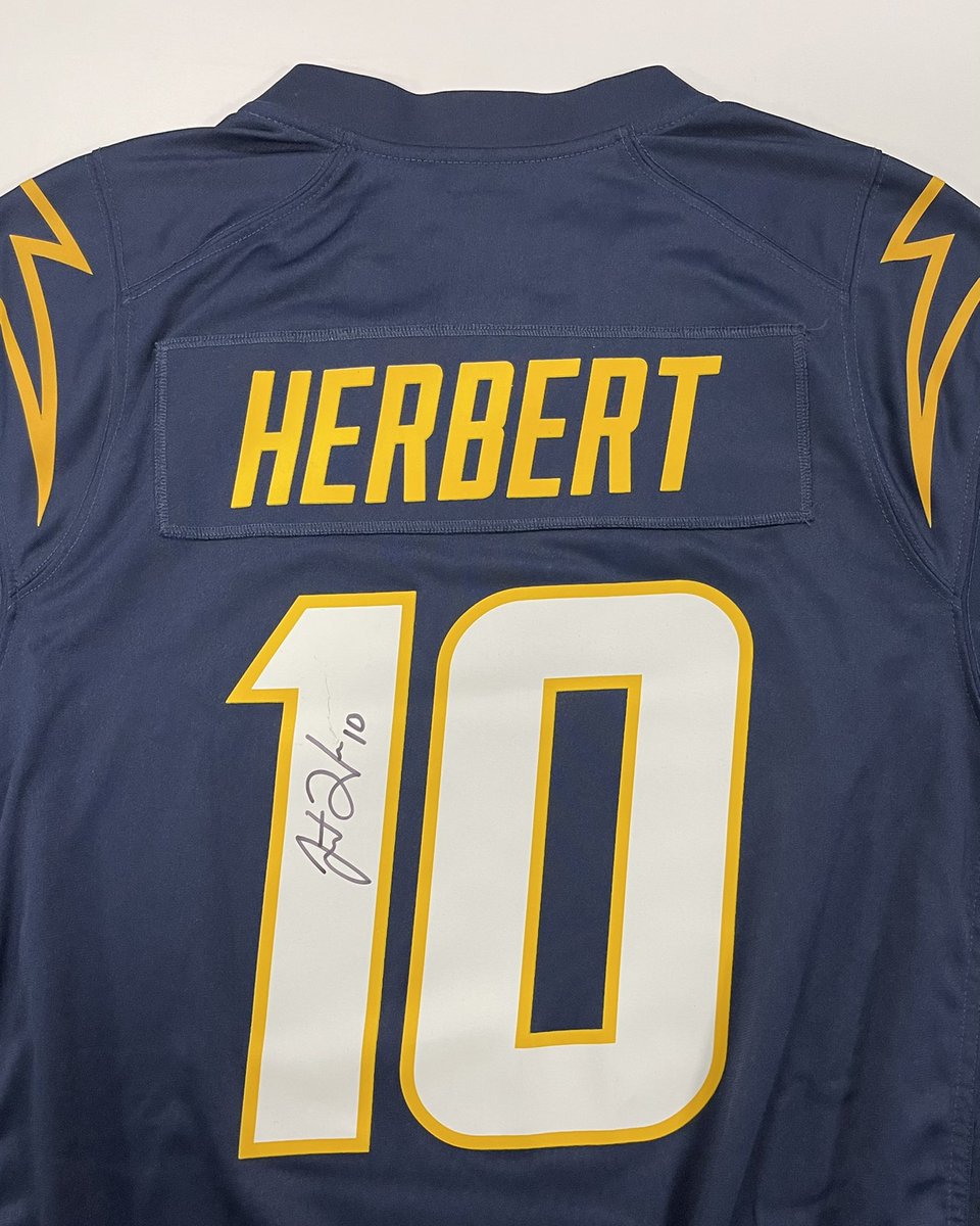 herbie’s hooking it up 👀 

RETWEET IF YOU WANT IT! 

#PepsiROY + Justin Herbert
