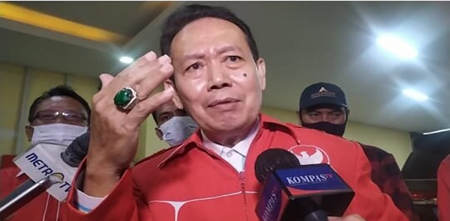 rmbantencom's tweet photo. Ambroncius Nababan Akui Posting Foto Pigai Dengan Gorila, Hanya Satire Bukan Rasis - https://t.co/d6vhyP6enD https://t.co/HyNRMbmyx8 #Rasis @NataliusPigai2 @DPR_RI @KomnasHAM @AdhieMassardi https://t.co/LgjCRdMd3P
