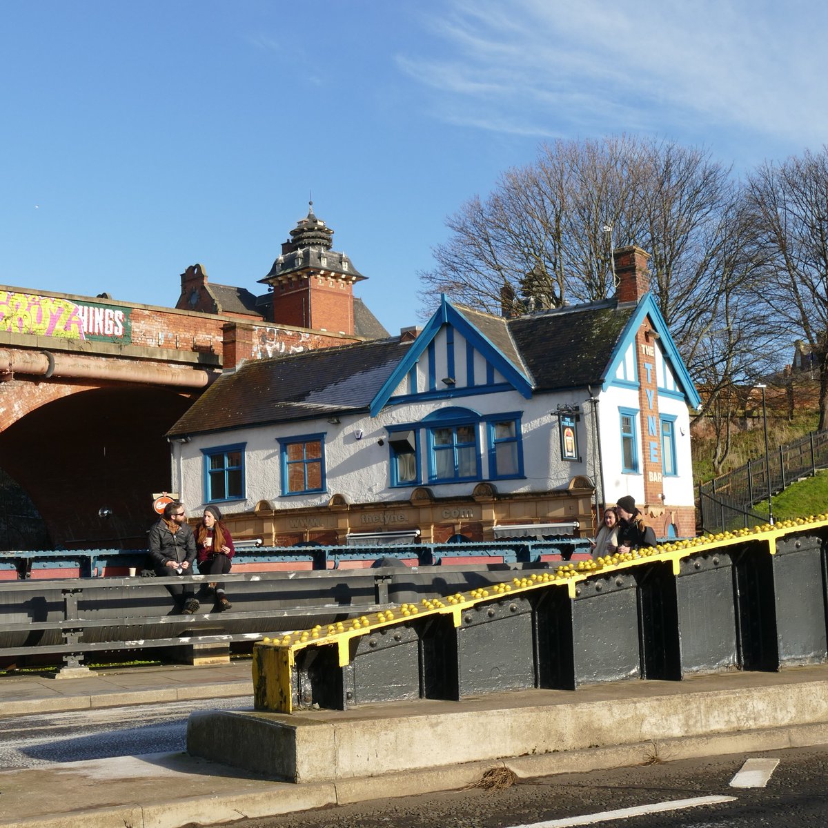 The Tyne - this is a pub, remember them?/11