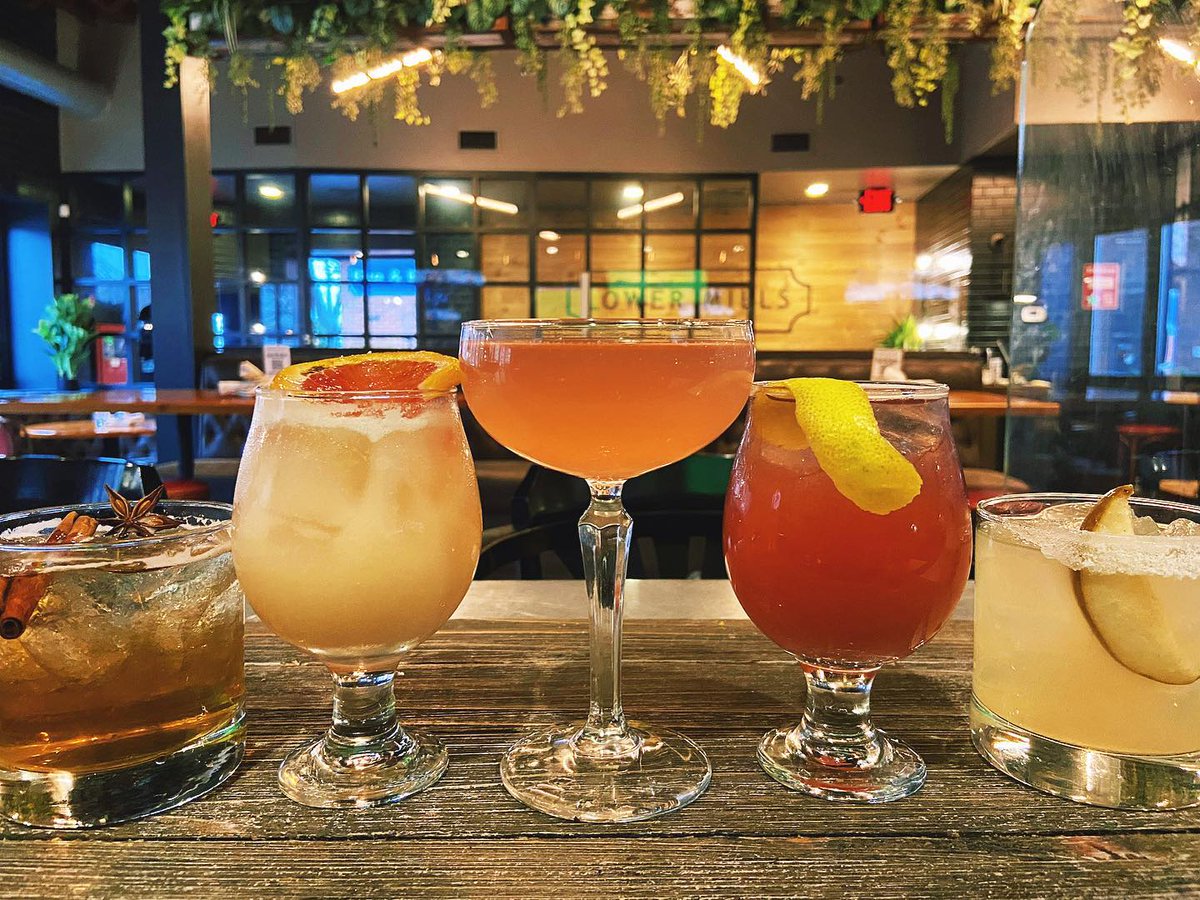 Lower Mills Tavern tweet media