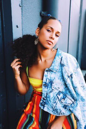 Happy birthday to the ICONIC Alicia Keys. Thanks for being a music/style/life icon for us from the 2000s  to today! 