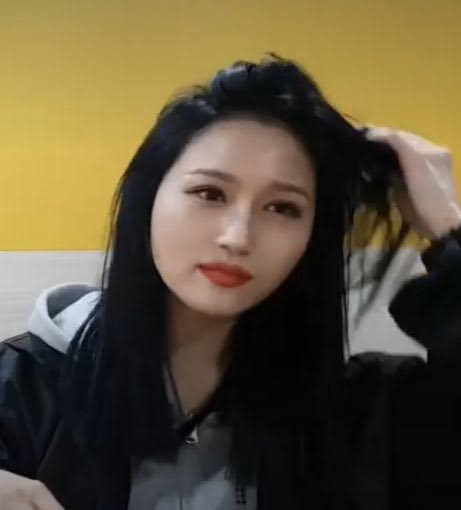 siyeon being round: a messy thread