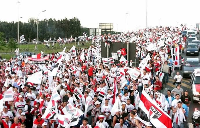somosaopaulinos's tweet photo. Aniversário da melhor cidade e a que tem o melhor nome: 'São Paulo'.
De São Paulo tens o nome, que ostentas dignamente! #SP467 https://t.co/9sRjAQHIlt