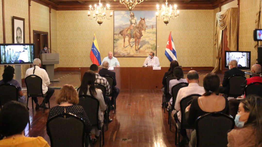ISB_VE's tweet photo. El Instituto Simón Bolívar para la Paz y la Solidaridad entre los Pueblos, se suma a la campaña internacional y nomina al Contingente Internacional de Médicos Especializados “Henry Reeve” 🇨🇺 para que le sea otorgado el Premio Nobel de la Paz este año.

#GraciasCuba https://t.co/UO8oWJsMGr