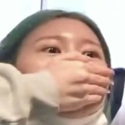 siyeon being round: a messy thread