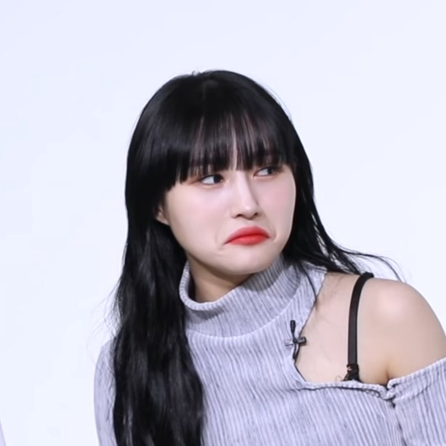 siyeon being round: a messy thread