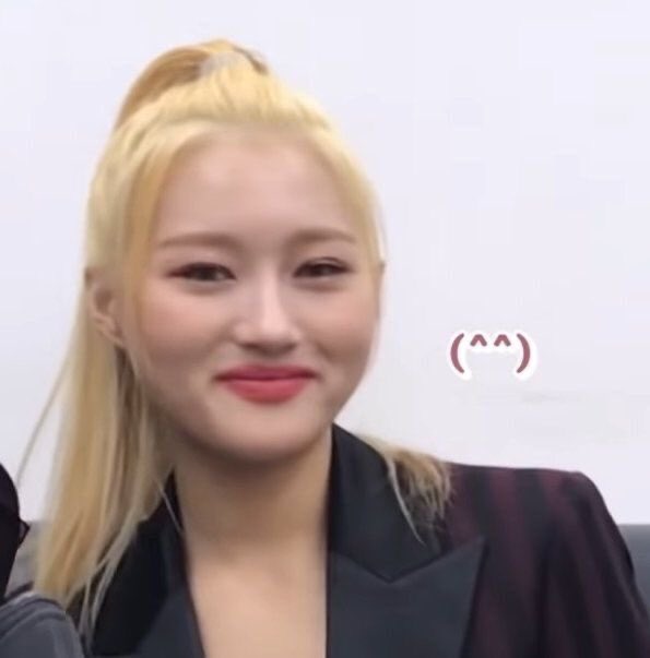 siyeon being round: a messy thread