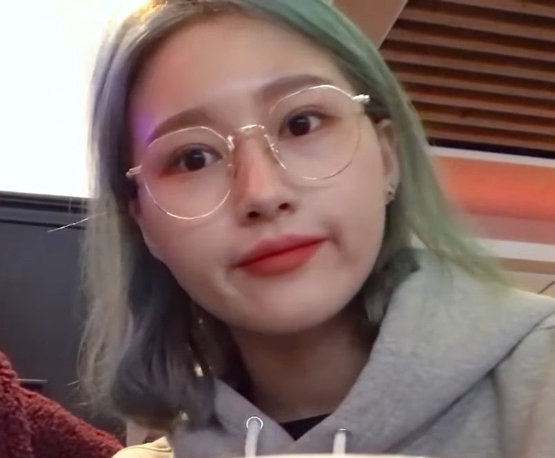 siyeon being round: a messy thread