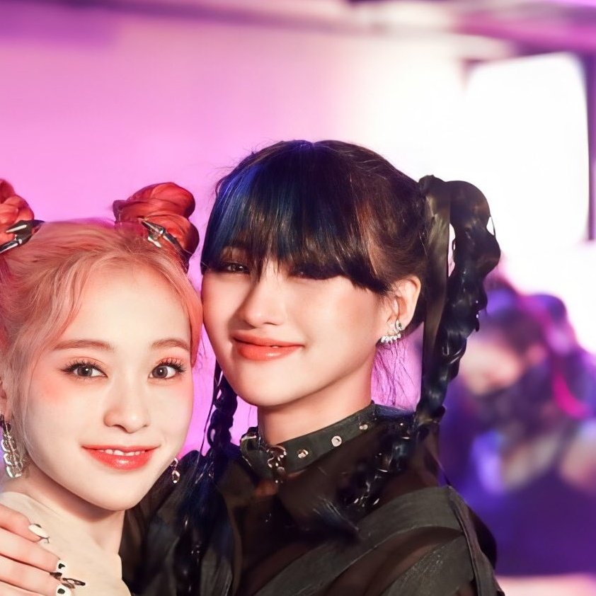 siyeon being round: a messy thread