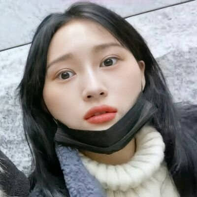 siyeon being round: a messy thread