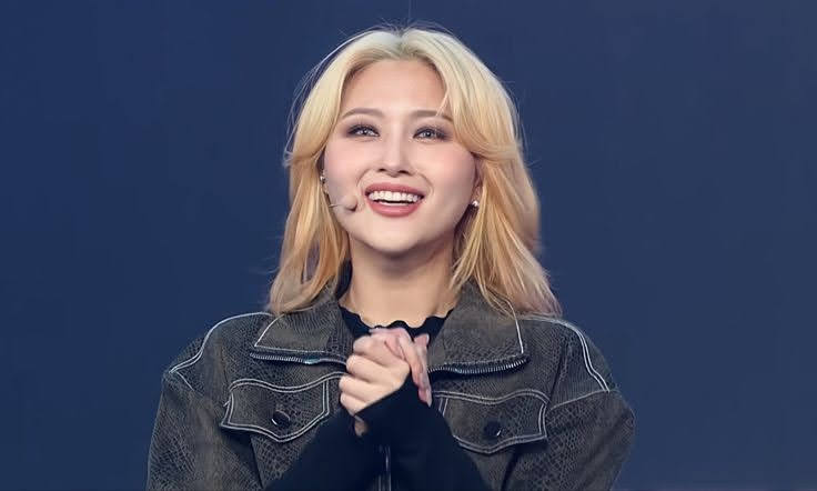 siyeon being round: a messy thread