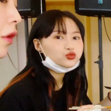 siyeon being round: a messy thread