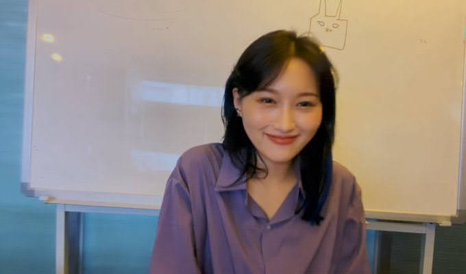 siyeon being round: a messy thread