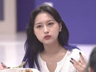 siyeon being round: a messy thread