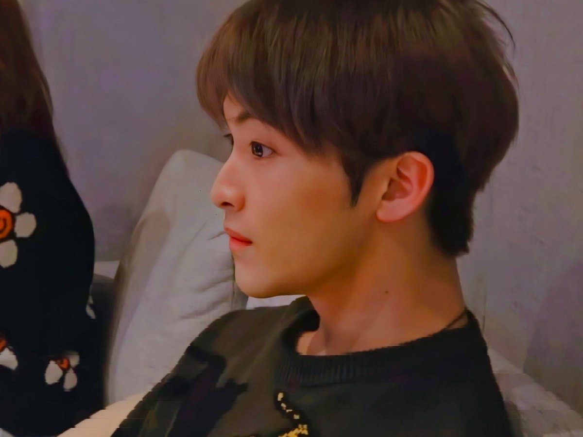 OHNCTU's tweet photo. 𖥻𝐌𝐀𝐑𝐊:: Hey Czennies, tudo bem? Sentiram minha falta? 😄 Estou de volta e hoje decidi trazer algumas fotos que foram tiradas na época das gravações, opinando e ajudando nas composições da música e é claro, gravando minhas partes! Se cuidem e bebam bastante água. Bye bye~~ https://t.co/9GA8SMkIGy