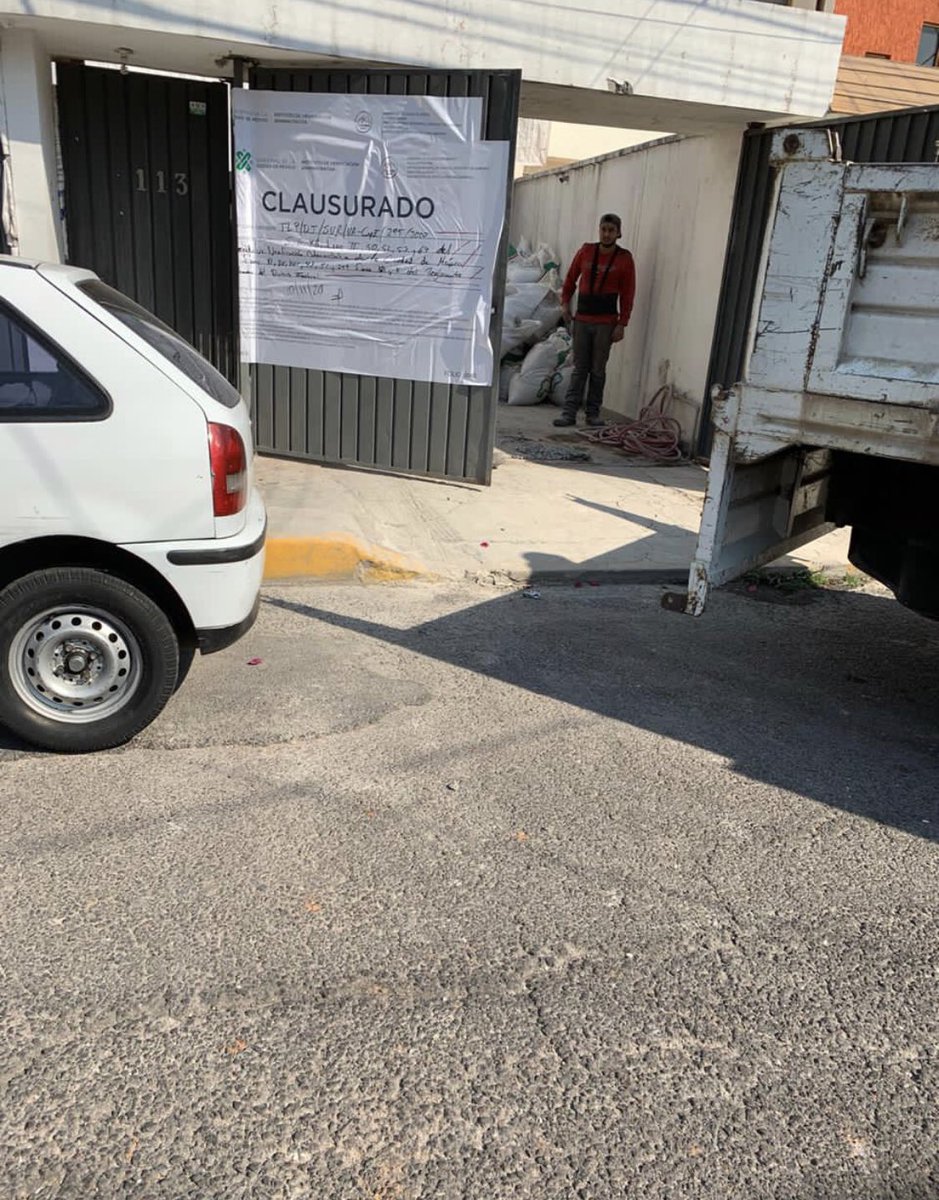 #FuerzaPresidente porque la corrupción en <a href="/TlalpanAl/">Alcaldía Tlalpan</a> con <a href="/patiaceves/">Dra. Patricia Aceves</a> no se termina. Obra con sellos de clausura y siguen trabajando #Totoapan113 <a href="/Claudiashein/">Claudia Sheinbaum Pardo</a> <a href="/PAOTmx/">PAOT</a> <a href="/inveacdmx/">INVEACDMX</a> <a href="/elsoldelomas/">El Sol de Lomas</a> <a href="/CiudActivos/">CiudadanosActivosR</a> <a href="/SOBSECDMX/">Secretaría de Obras y Servicios CDMX</a> <a href="/ContraloriaCDMX/">Secretaría de la Contraloría General CDMX</a> <a href="/supercivicosmx/">Los Supercívicos</a>