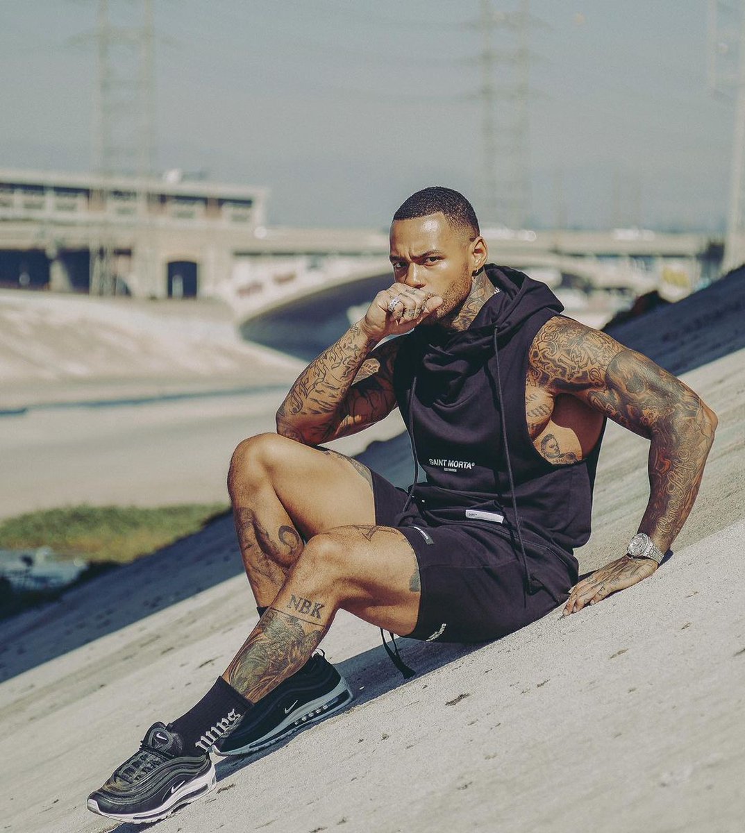 BadBoyzAngel's tweet image. It's your tattooed bad boy birthday. Out here in the City of Angels with @DemonModeIn321 doing our first Bad Boyz photoshoot on my bday.

@MWEfed 
@CWFUniversal