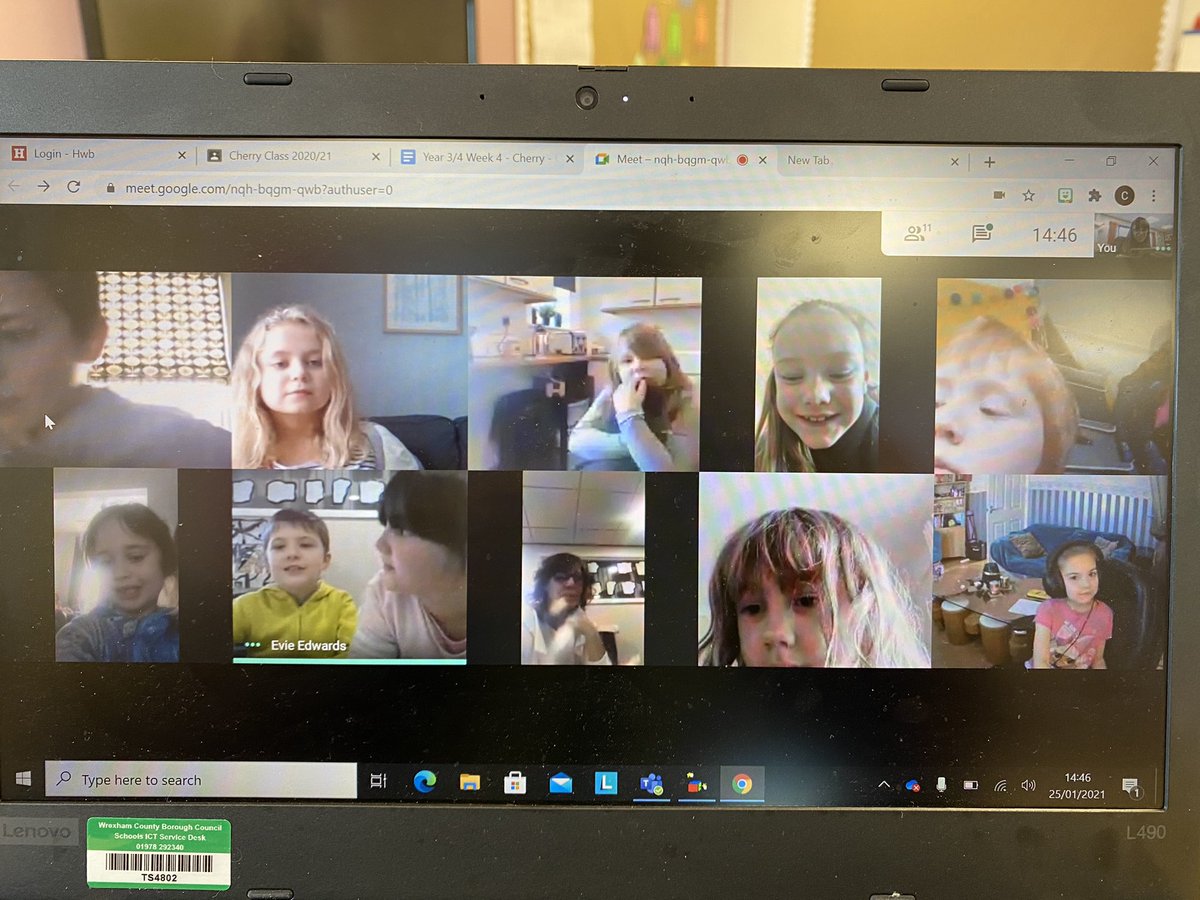 MrsMcHugh3's tweet photo. So lovely to see some of Dosbarth Cherry on our class video call today. The scavenger hunt was great fun and the snowy weather was a big talking point! @MaesYMynydd @GoogleForEdu #RemoteLearning #ClassCatchUp #CreativeContributors #CurriculumforWales https://t.co/4mNz6BslqH