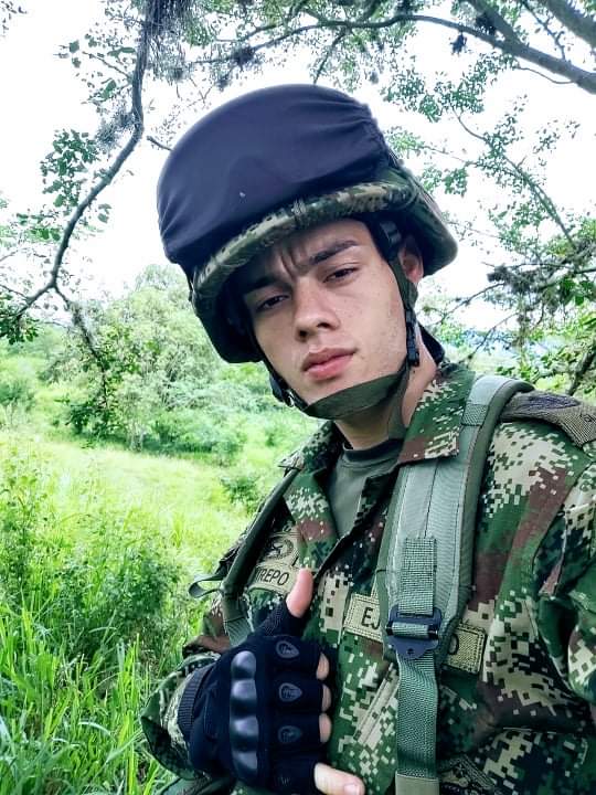 PackHeteros4's tweet photo. Rico Hetero de Colombia 😈🔥🔥🔥😈😈 hay video https://t.co/nNsb2pYwHQ