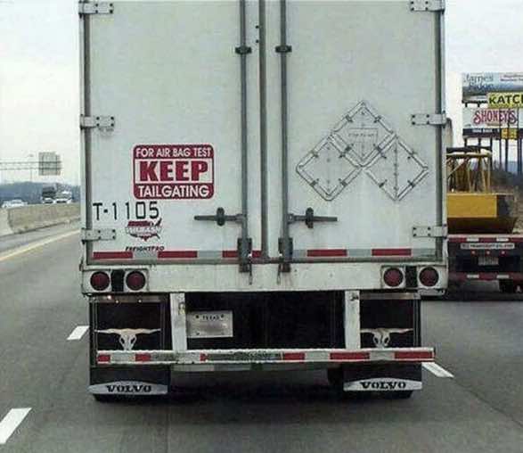 BigRigBanter's tweet photo. 😂😂

#trucks #trucking #truckingmemes #truckdrivers #truckdriver https://t.co/K35UdUQMNe