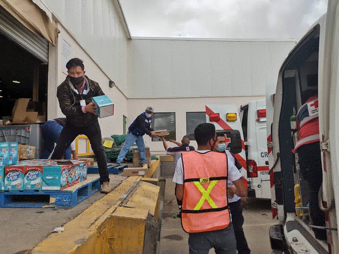 BamxHermosillo's tweet photo. Porque LA UNIÓN SÍ HACE LA FUERZA, junto con @cruzrojahmo colaboraremos para llevar alimento y atención médica a la población más vulnerable 🙌🏻.

Mil gracias por ser parte de  esta cadena de aliados que está creando un mundo mejor ❤️. https://t.co/TiNcVOUl7T