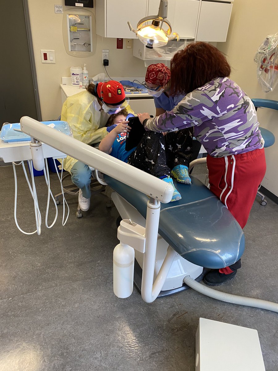 SusanCosgrove's tweet photo. My role as hand-holder at @HBKidsHospital dentist has been usurped. #sistersrule https://t.co/GpcGDZC3OL