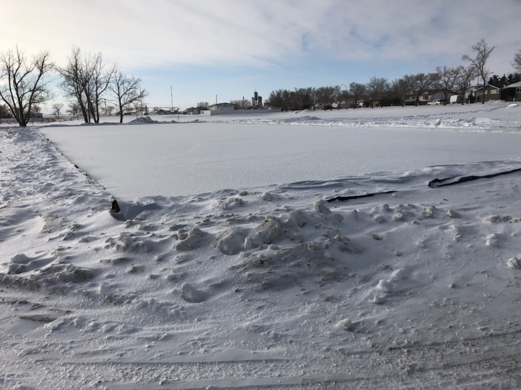 Thank you to <a href="/PrairieRoseSD8/">Prairie Rose SD8</a> and <a href="/SAHockeyAcademy/">South Alberta Hockey Academy</a>  for funding this project! Thank you to all the volunteers who came out on Friday to assemble the ODR! There was anyone from Town of Oyen employees, Oyen Fire Department members, OMH parents, Business Owners and Community members!