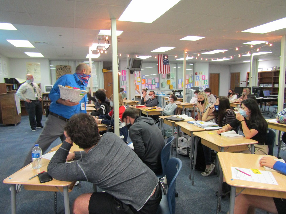 pacemediacenter's tweet photo. Congrats to these 3rd per. classes: Reynolds and A. Pippin and these 5th per. classes: Cassevah, Penunuri, White and Williams for getting "caught" reading! They won cookies and candy.  Keep reading this week and looking out for the prize patrols, Pace High! #CLW2021 https://t.co/N16Hyu33KZ