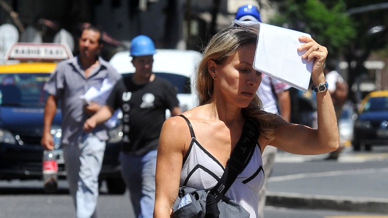 [EDUCACIÓN] Mandan a hacer trámites al centro a las personas que se autoperciben "Team verano" para hacerlos entrar en razón.